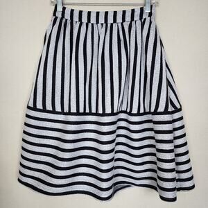 Express Size 2 Black White Striped Skirt